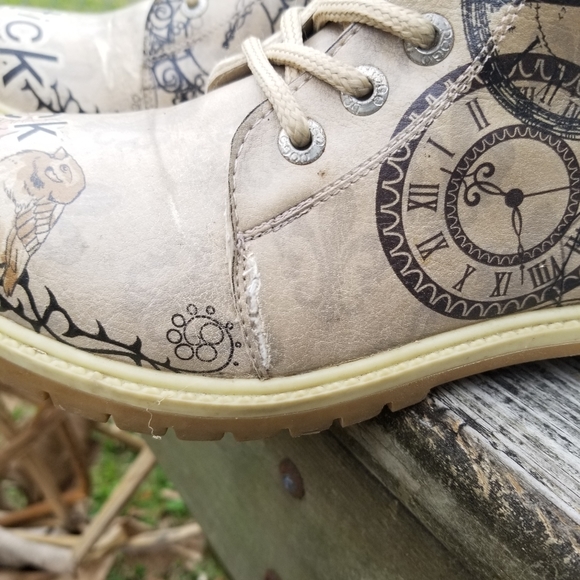 Womans Vegan Leather Beige Long Boots. Tick-Tock Design. Sz 37=6.5 - Picture 3 of 13